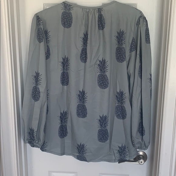 Ladies Pineapple Top XL Gray with blue NWOT - Picture 2 of 2